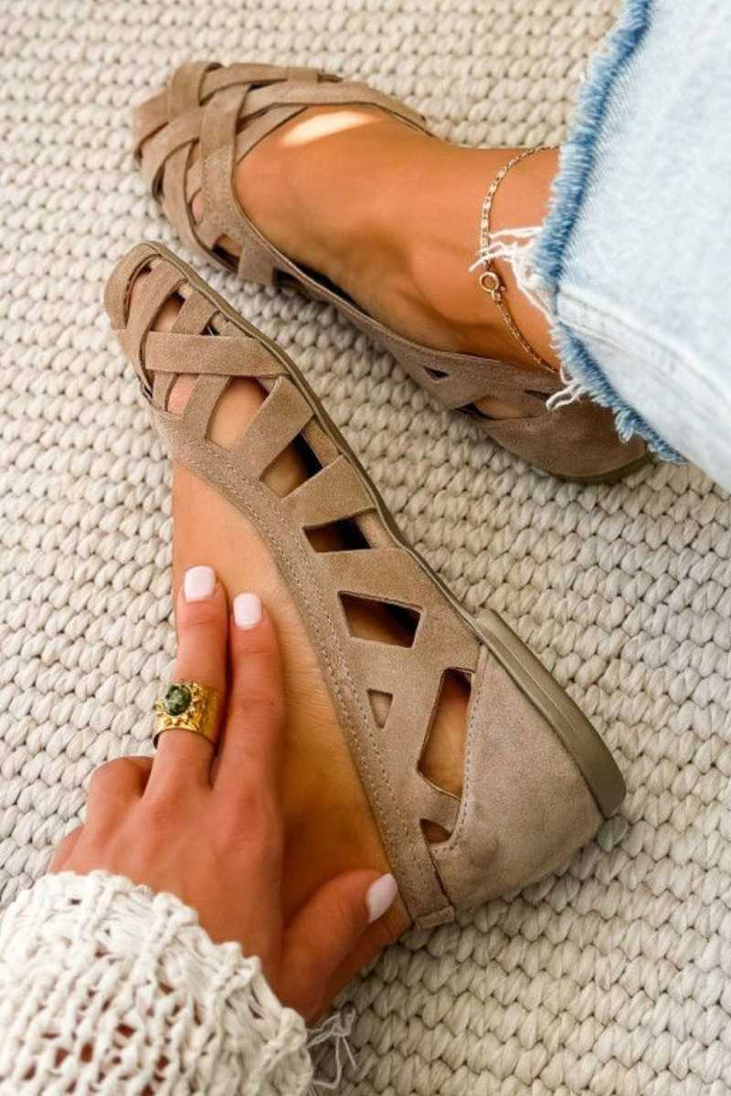 Sandalias planas con punta abierta y de tejido entrelazado